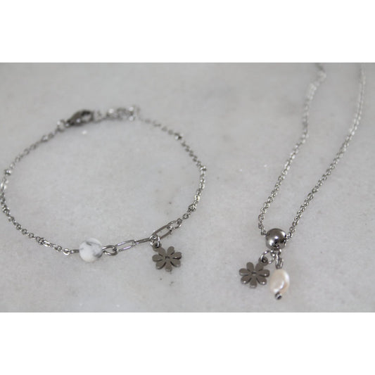 Ketting Bloemetje & Parel - Zilver
