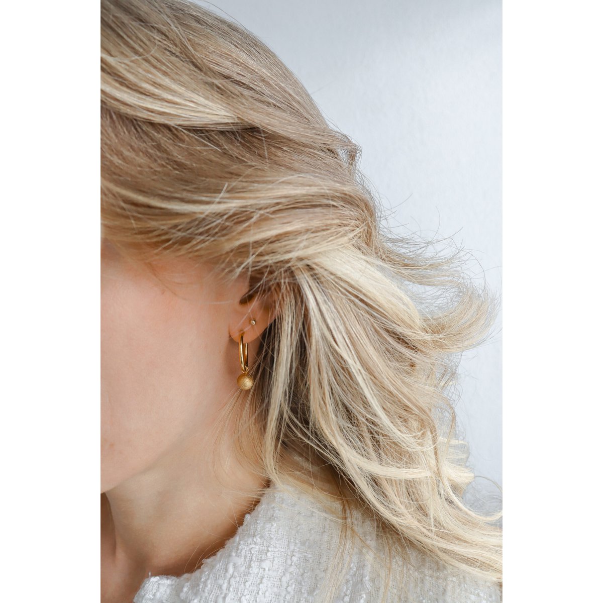 Oorringen Frosted Ball - Goud